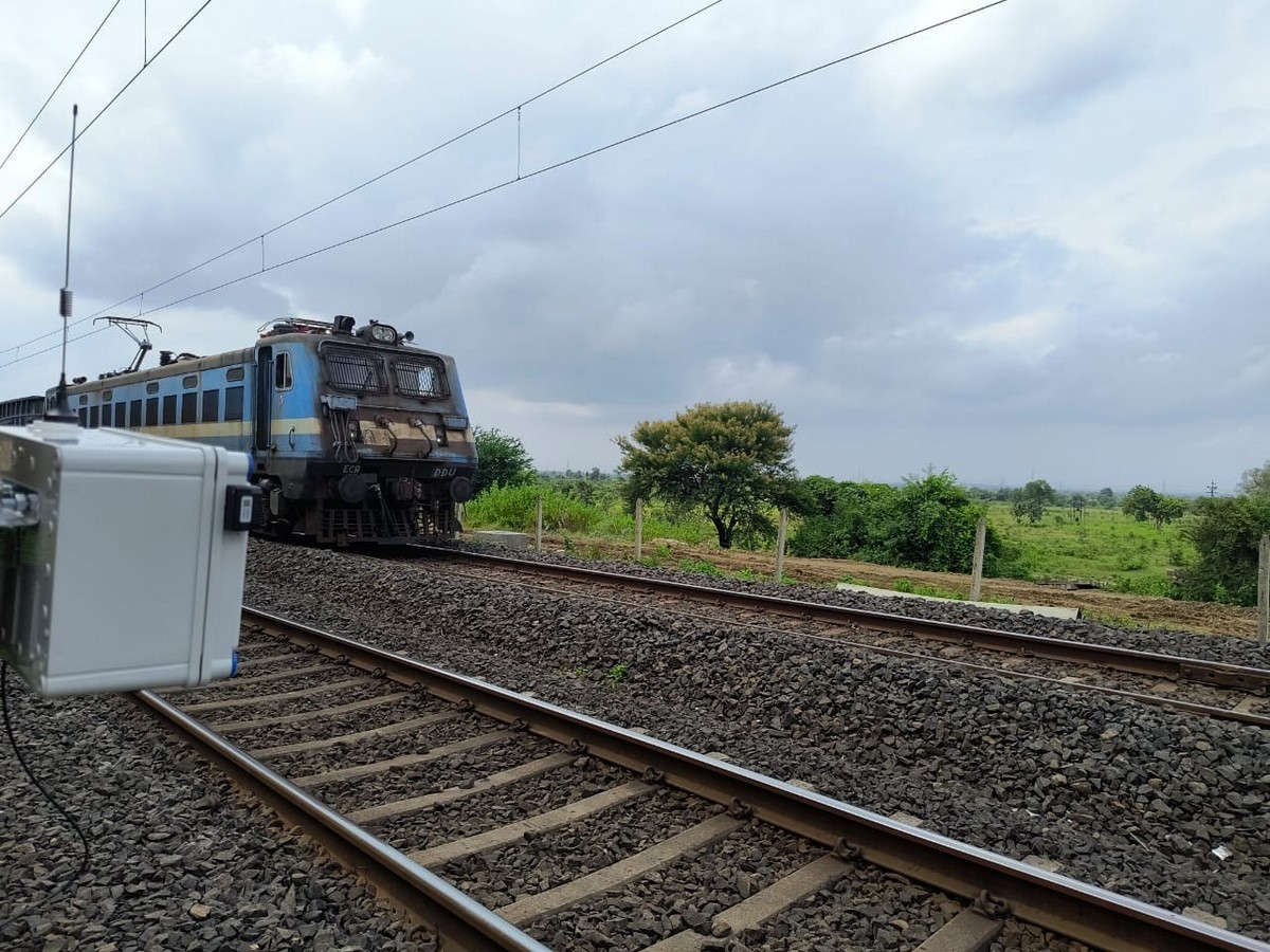The railway alert system installed on an electric pole along railway Photo: Vedant Barje