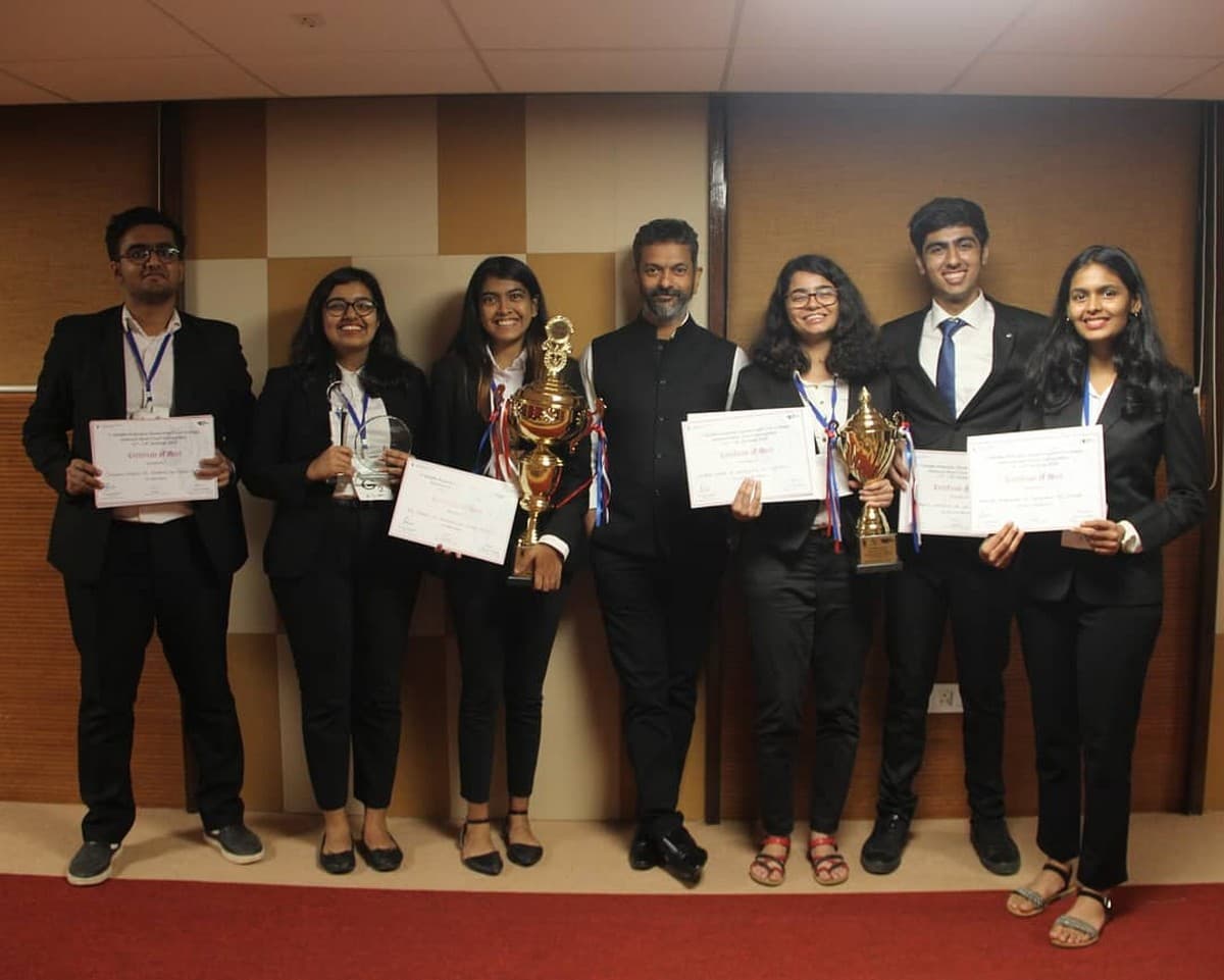 Winners of the National Wildlife Protection Moot Court Competition 2019, with WCT President Dr. Anish Andheria