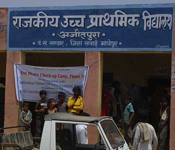 Strengthening Forest Dispensaries: The ratio of medical facilities to beneficiaries is worryingly low in remote areas–only a handful of India’s PAs have forest dispensaries. These dispensaries are designed to cater to forest staff and villagers living in and around India’s forests. WCT has supported the upgradation and smooth functioning of these facilities to improve healthcare access for local communities and forest staff.